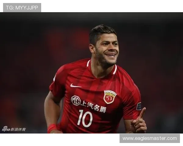 39岁胡尔克任意球戴帽震全场